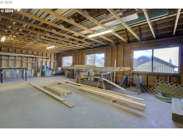 $404,000 | 29134 Ellensburg Avenue, Unit 2, Gold Beach, OR 97444