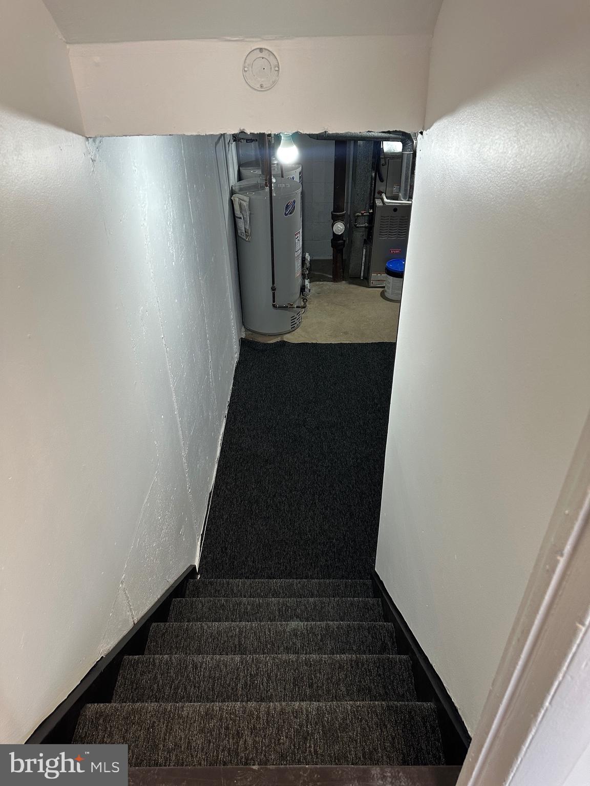 9405 Kirkwood Road Philadelphia, PA 19114 - Photo 51 of 66 a view of entryway