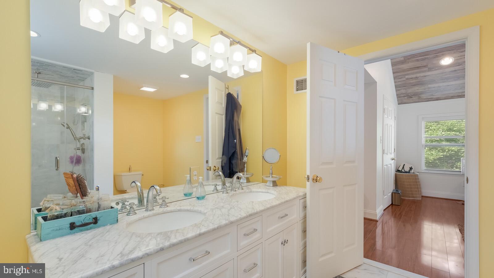 4897 Mechanicsville Road Doylestown, PA 18902 - Photo 19 of 37 Main Bath