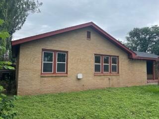 4230 Southwest 15th Avenue Amarillo, TX 79106 - Photo 4 of 35 IMG_2308