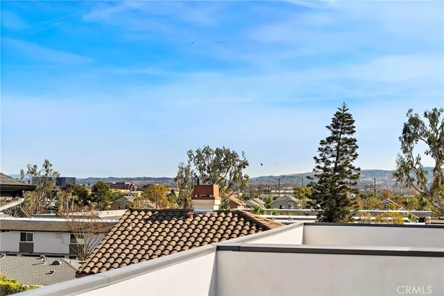 $2,100,000 | 20462 Santa Ana Avenue, Unit F, Newport Beach, CA 92660