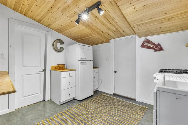 $158,000 | 213 Maplewood Avenue, Beaver, PA 15009