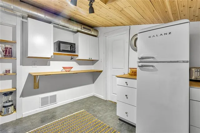 $158,000 | 213 Maplewood Avenue, Beaver, PA 15009