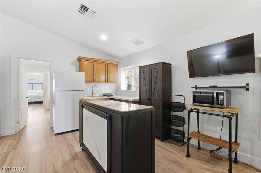 6425 Tara Avenue Las Vegas, NV 89146 - Photo 27 of 47 Gallery Image 27