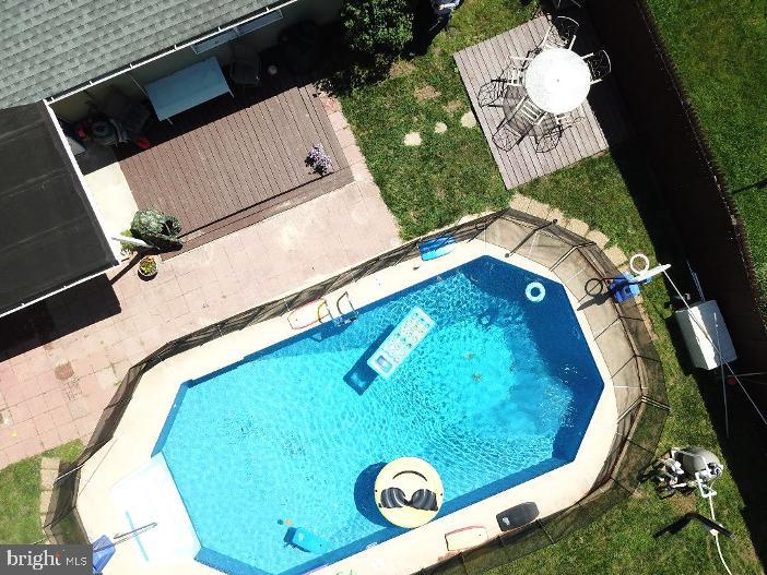 825 Edgemont Road Fairless Hills, PA 19030 - Photo 11 of 12 Swimming pool