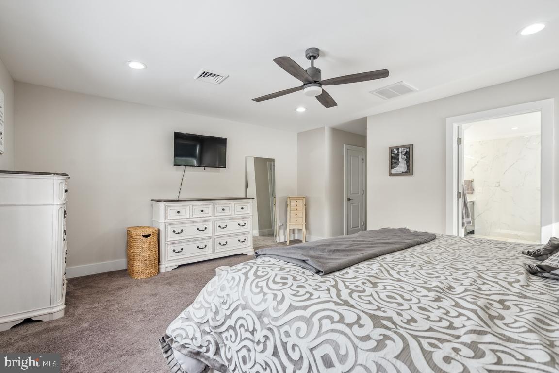 85 Charlann Circle Cherry Hill, NJ 08003 - Photo 14 of 25 Main Bedroom