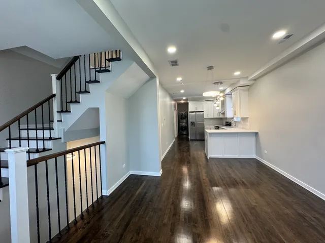 $569,000 | 4904 West 31st Street, Cicero, IL 60804