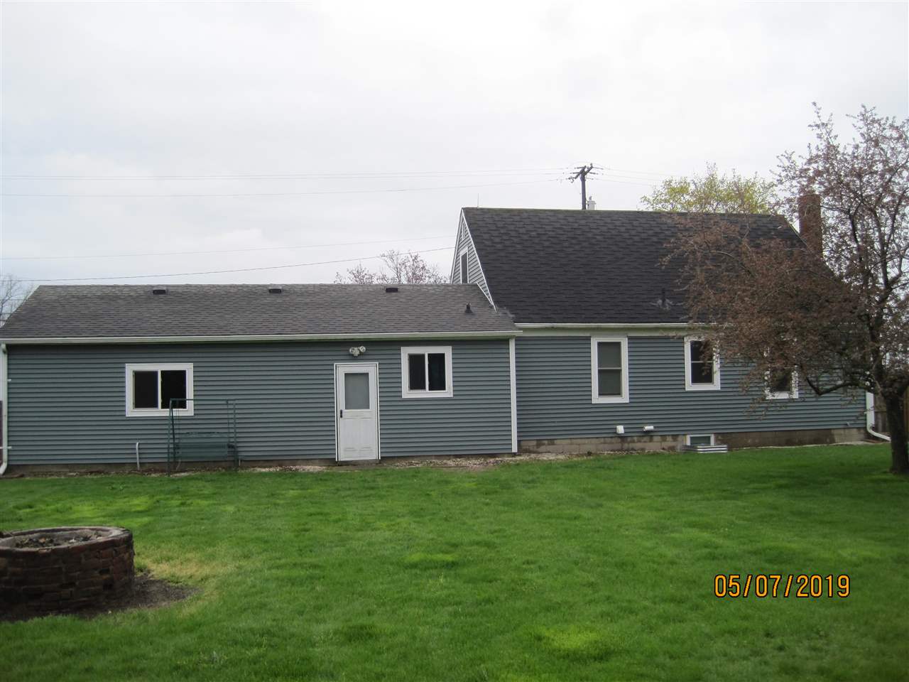 31379253-6.JPG