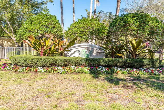 $2,300 | 6511 Emerald Dunes Drive, Unit 108, Royal Palm Beach, FL 33411