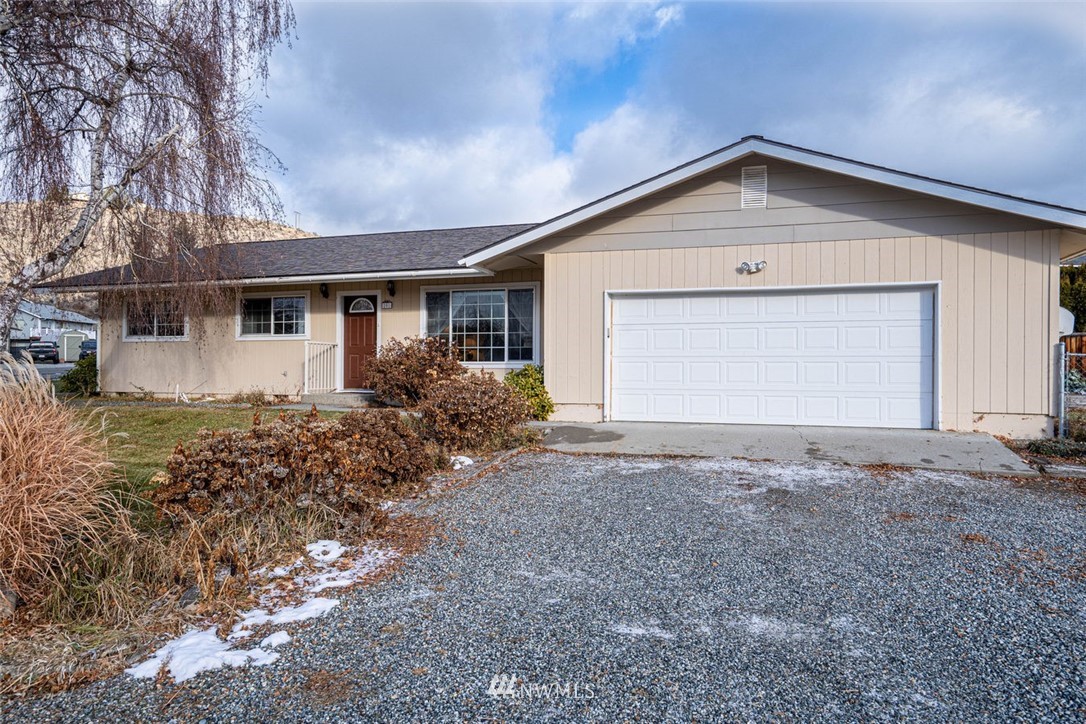 201 Butte Road Chelan, WA 98816 - Photo 1 of 27 Gallery Image 1