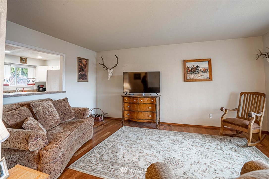201 Butte Road Chelan, WA 98816 - Photo 2 of 27 Gallery Image 2