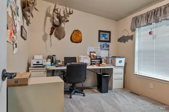 $749,900 | 1010 Kluss Road, Genesee, ID 83832