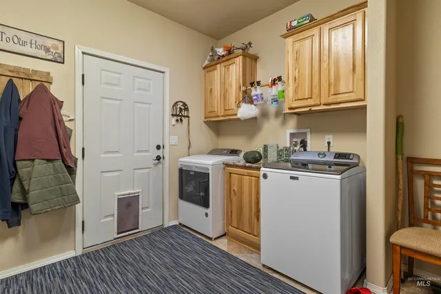 $749,900 | 1010 Kluss Road, Genesee, ID 83832