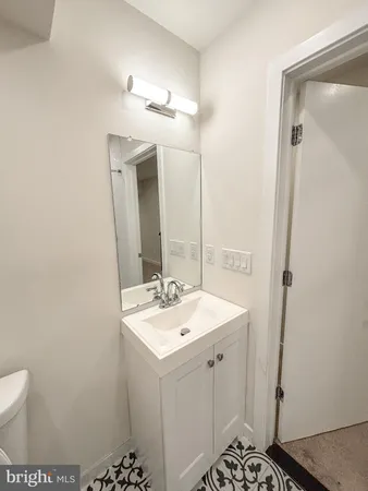$2,800 | 1439 South Taylor Street, Philadelphia, PA 19146