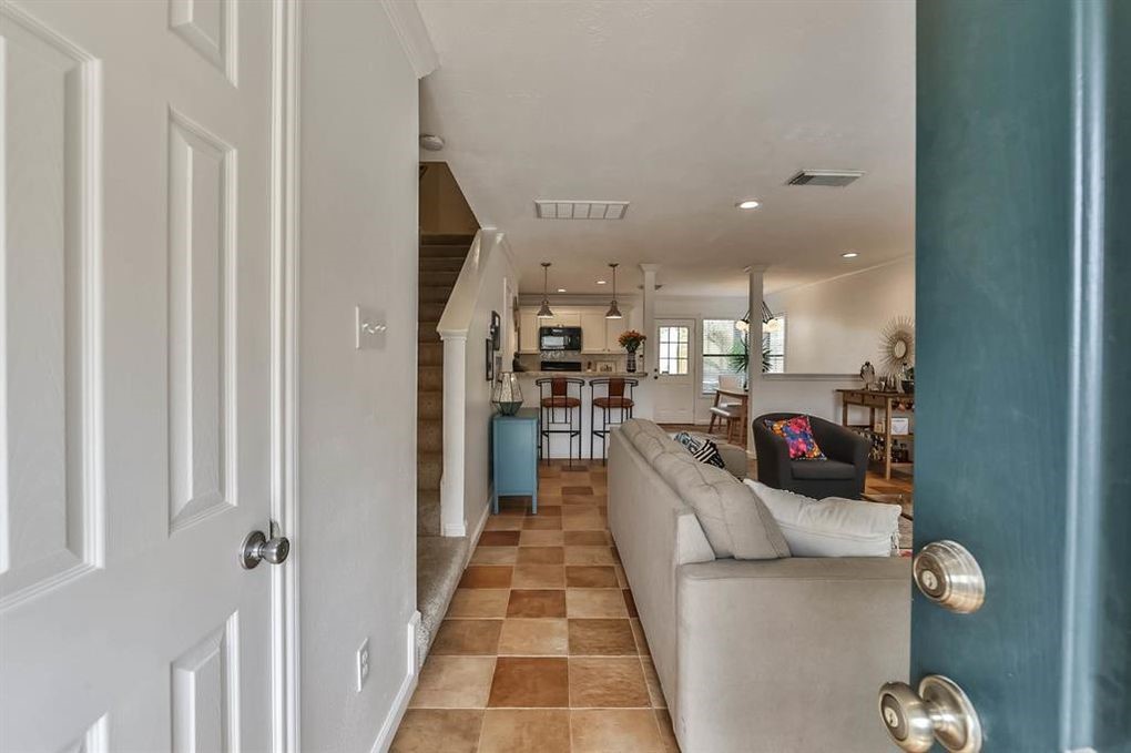 1018 Ruthven Street Houston, TX 77019 - Photo 8 of 15