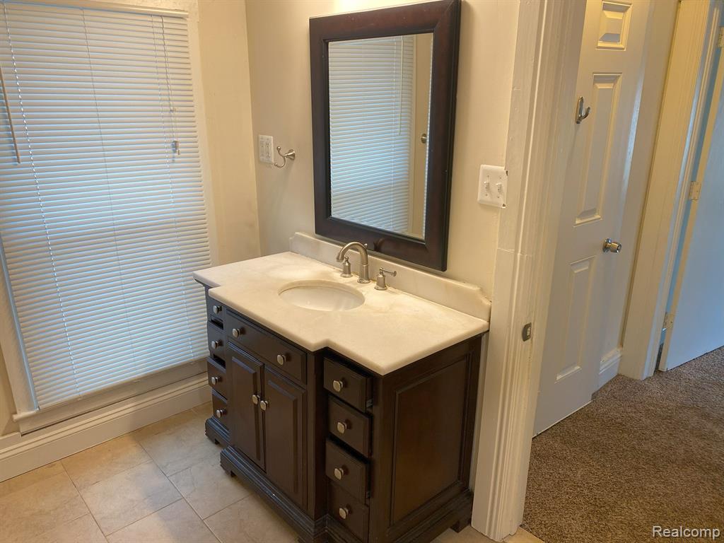 319 Oak Street Rochester, MI 48307 - Photo 12 of 26