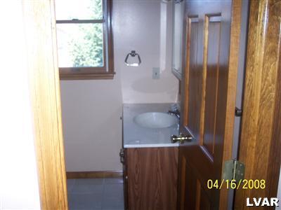 1017 Catasauqua Road Whitehall, PA 18052 - Photo 18 of 44 Gallery Image 18