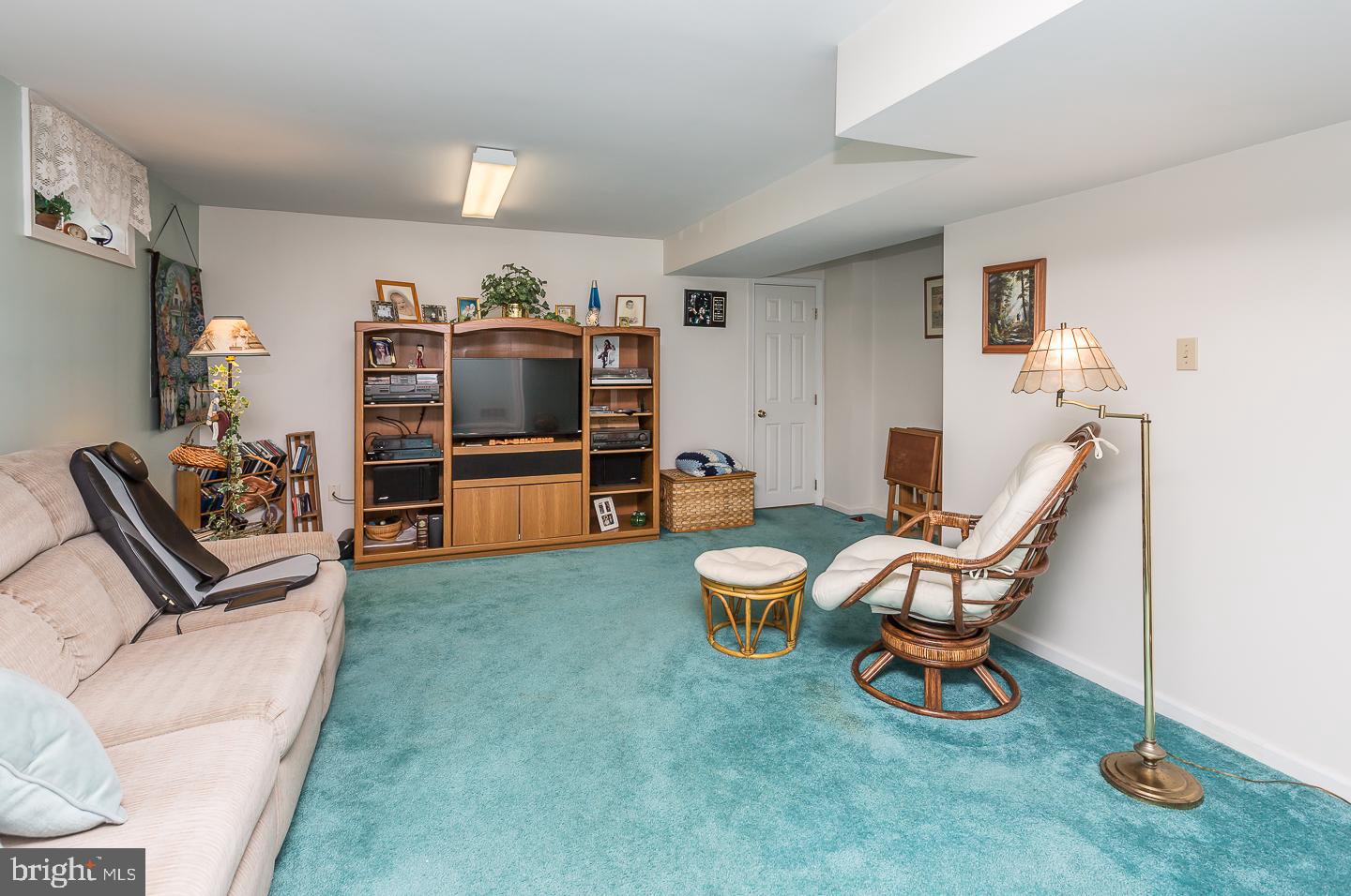 1941 Oak Leaf Lane Holmes, PA 19043 - Photo 29 of 44 a living room with furniture