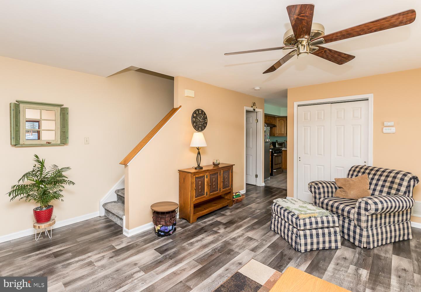 1941 Oak Leaf Lane Holmes, PA 19043 - Photo 6 of 44 a living room with furniture and a potted plant