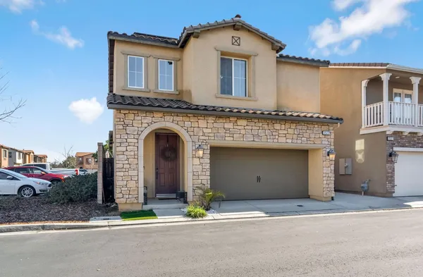 $390,000 | 2523 Legacy Drive, Clovis, CA 93612