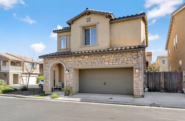 $390,000 | 2523 Legacy Drive, Clovis, CA 93612