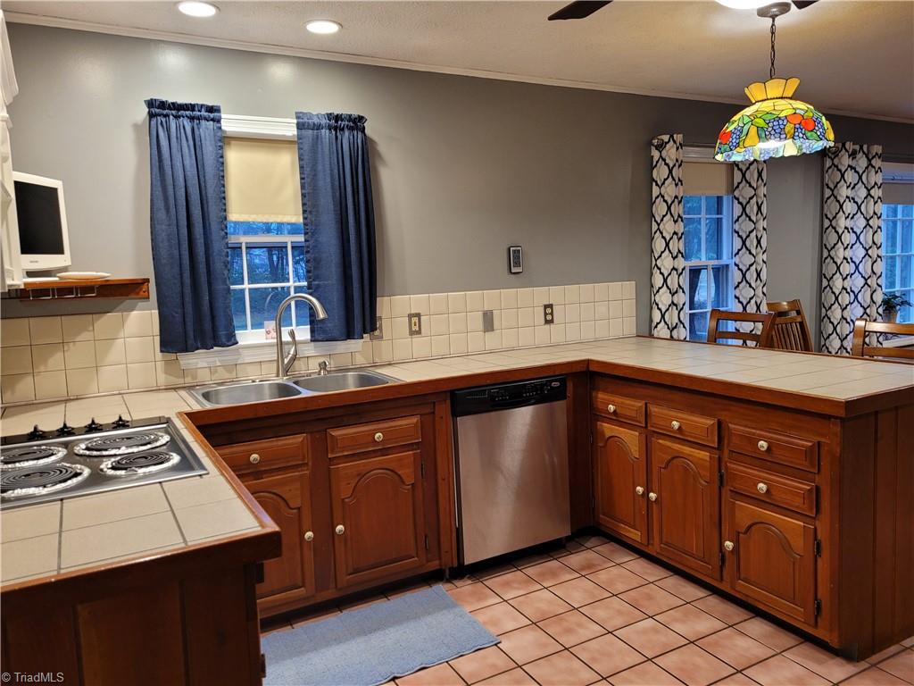 9124 Lasater Road Clemmons, NC 27012 - Photo 7 of 46