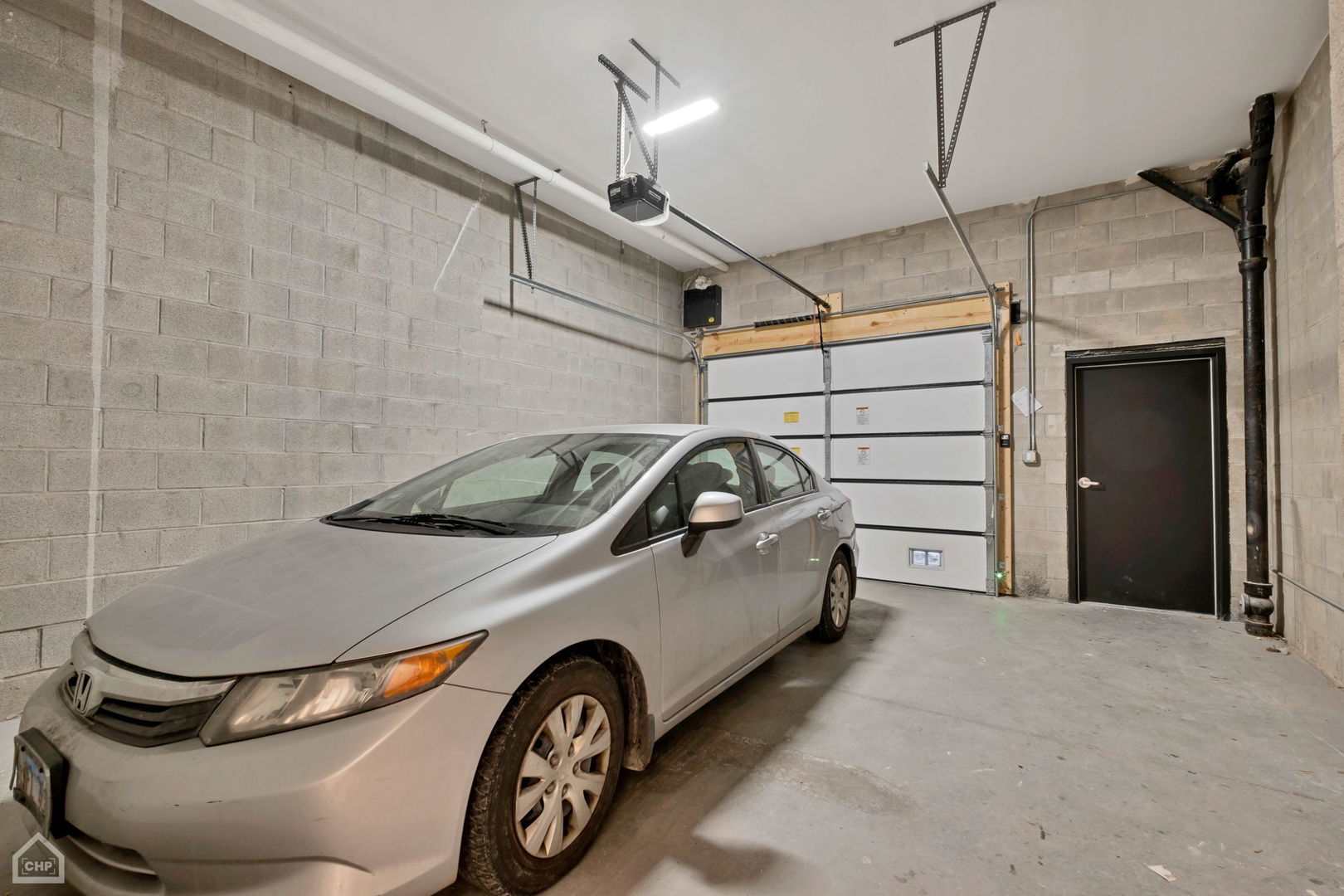 4414 North Kedzie Avenue Chicago, IL 60625 - Photo 13 of 13 a view of a car in garage