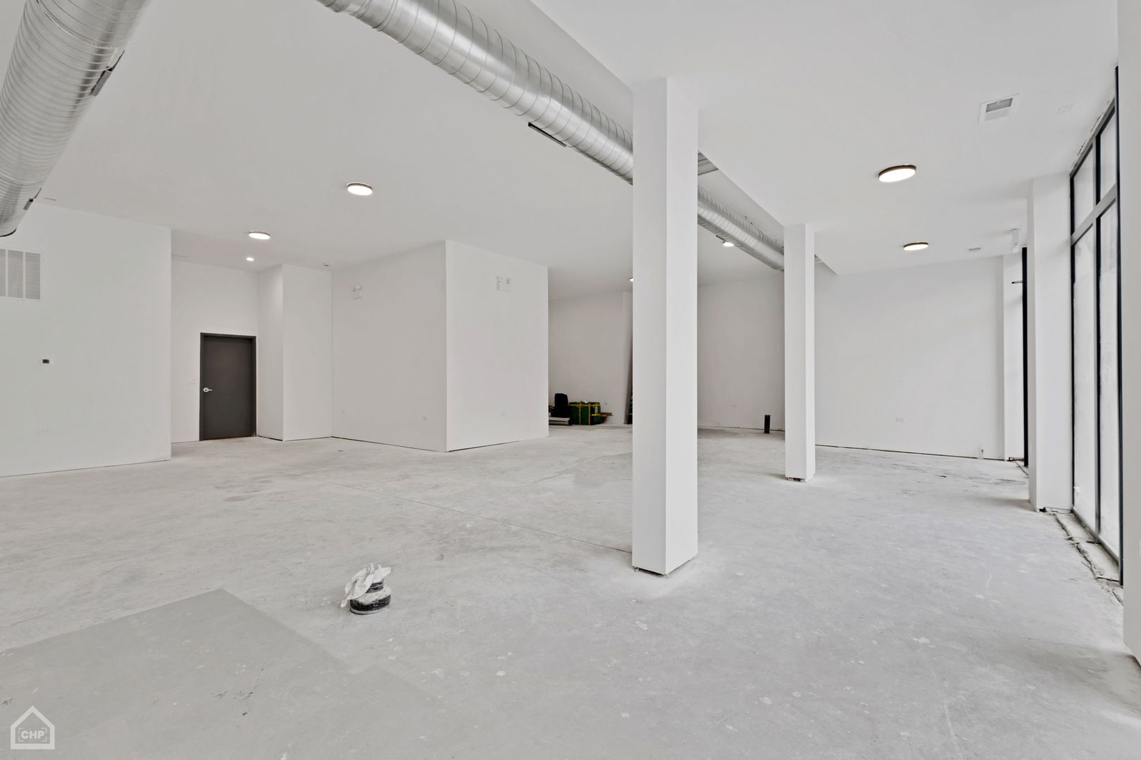 4414 North Kedzie Avenue Chicago, IL 60625 - Photo 8 of 13 a view of an empty room