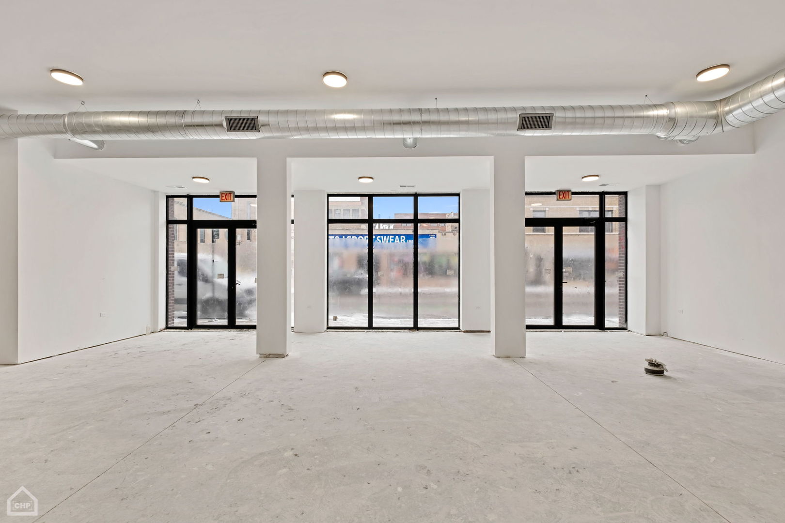 4414 North Kedzie Avenue Chicago, IL 60625 - Photo 9 of 13 a view of an empty room with window and cabinet