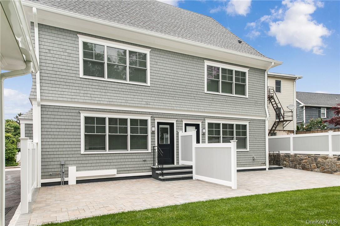 124 B Maple Avenue Rye, NY 10580 - Photo 21 of 27 PRIVATE AND SEPARATE PATIOS FOR EACH UNIT