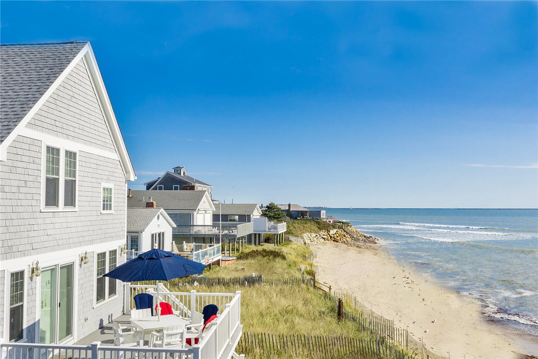 979 Matunuck Beach Road South Kingstown, RI 02879 - Photo 4 of 40 Gallery Image 4