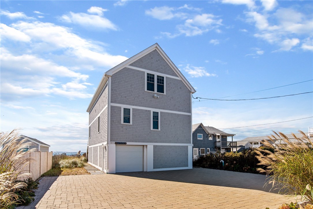 979 Matunuck Beach Road South Kingstown, RI 02879 - Photo 8 of 40 Gallery Image 8