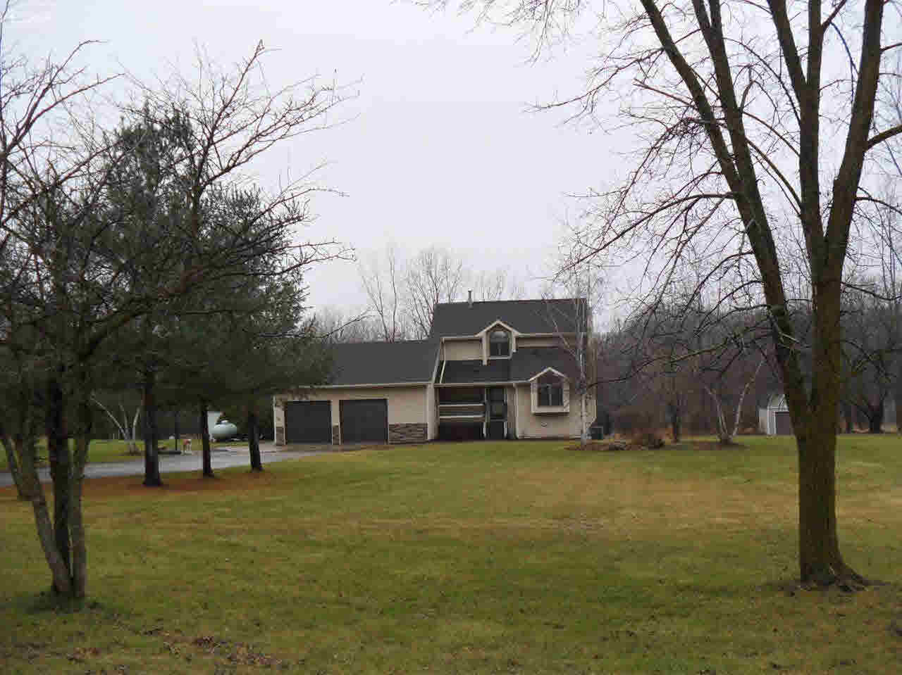 1330 South Washburn Road Davison, MI 48423 - Photo 2 of 18 21254843-1.JPG