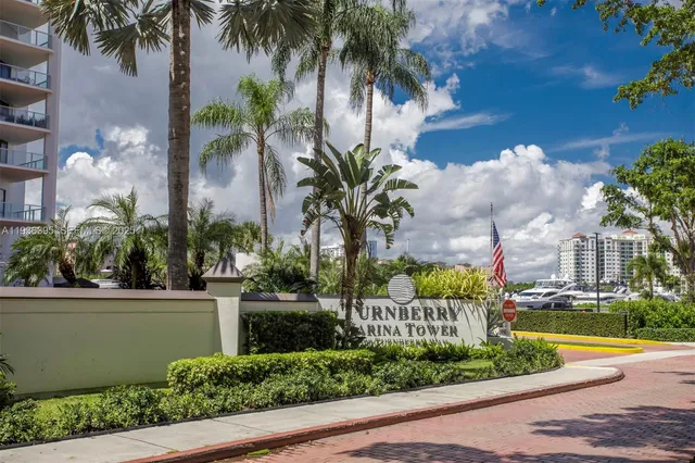 $5,800 | 19500 Turnberry Way, Unit 5F, Aventura, FL 33180