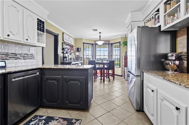 306 East Woodlawn Ranch Road Houma, LA 70363 - Photo 12 of 24