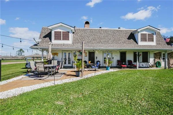 $299,000 | 306 East Woodlawn Ranch Road, Houma, LA 70363
