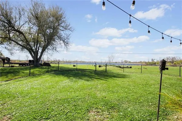 $299,000 | 306 East Woodlawn Ranch Road, Houma, LA 70363