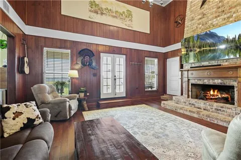 $299,000 | 306 East Woodlawn Ranch Road, Houma, LA 70363