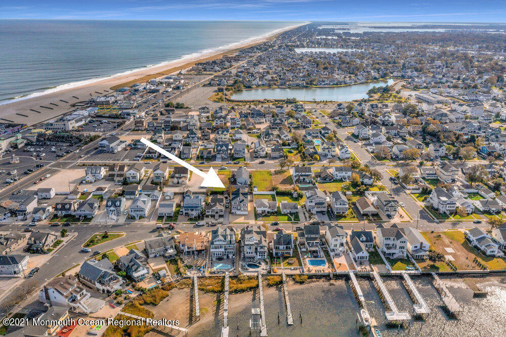 32 Niblick Street Point Pleasant Beach, NJ 08742 - Photo 3 of 38
