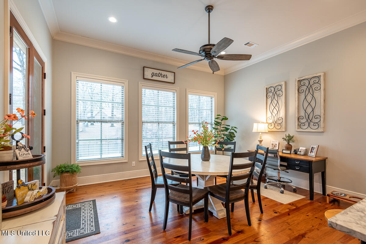 4 Windsor Oak Estates Road Natchez, MS 39120 - Photo 11 of 68 4WindsorOak_Interior_LoRes-27