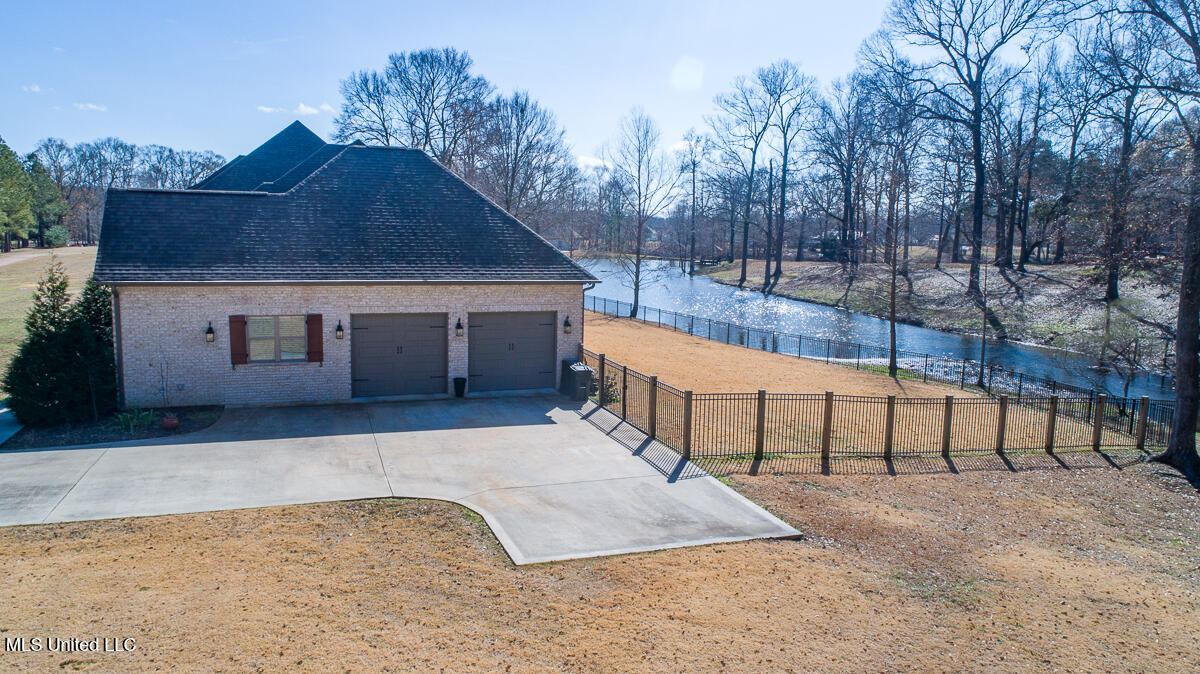 4 Windsor Oak Estates Road Natchez, MS 39120 - Photo 6 of 68 4WindsorOak_Exterior_LoRes-6
