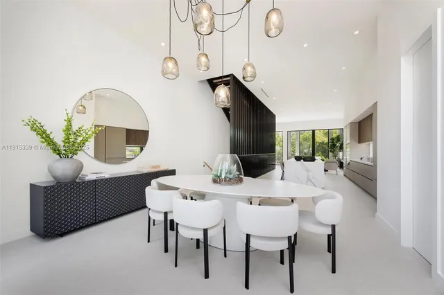 $2,200,000 | 98 Southwest 28th Road, Unit 1, Miami, FL 33129