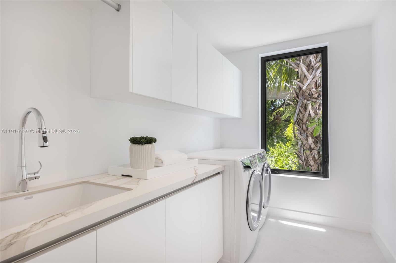 98 Southwest 28th Road, Unit 1 Miami, FL 33129 - Photo 29 of 33