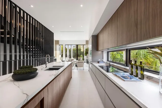 $2,200,000 | 98 Southwest 28th Road, Unit 1, Miami, FL 33129