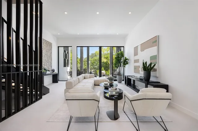 $2,200,000 | 98 Southwest 28th Road, Unit 1, Miami, FL 33129