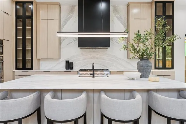 $2,399,000 | 7111 Coronado Avenue, Dallas, TX 75214