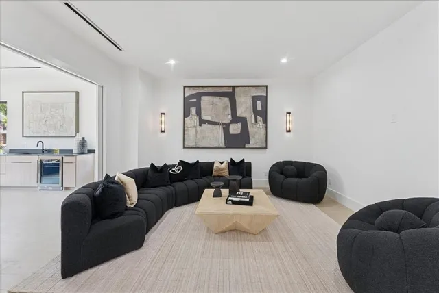 $2,399,000 | 7111 Coronado Avenue, Dallas, TX 75214