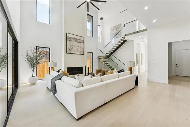 $2,399,000 | 7111 Coronado Avenue, Dallas, TX 75214