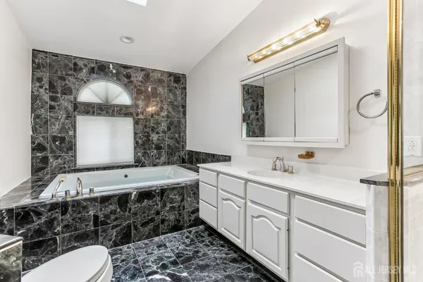 $3,600 | 1 Picaron Place, South Amboy, NJ 08879