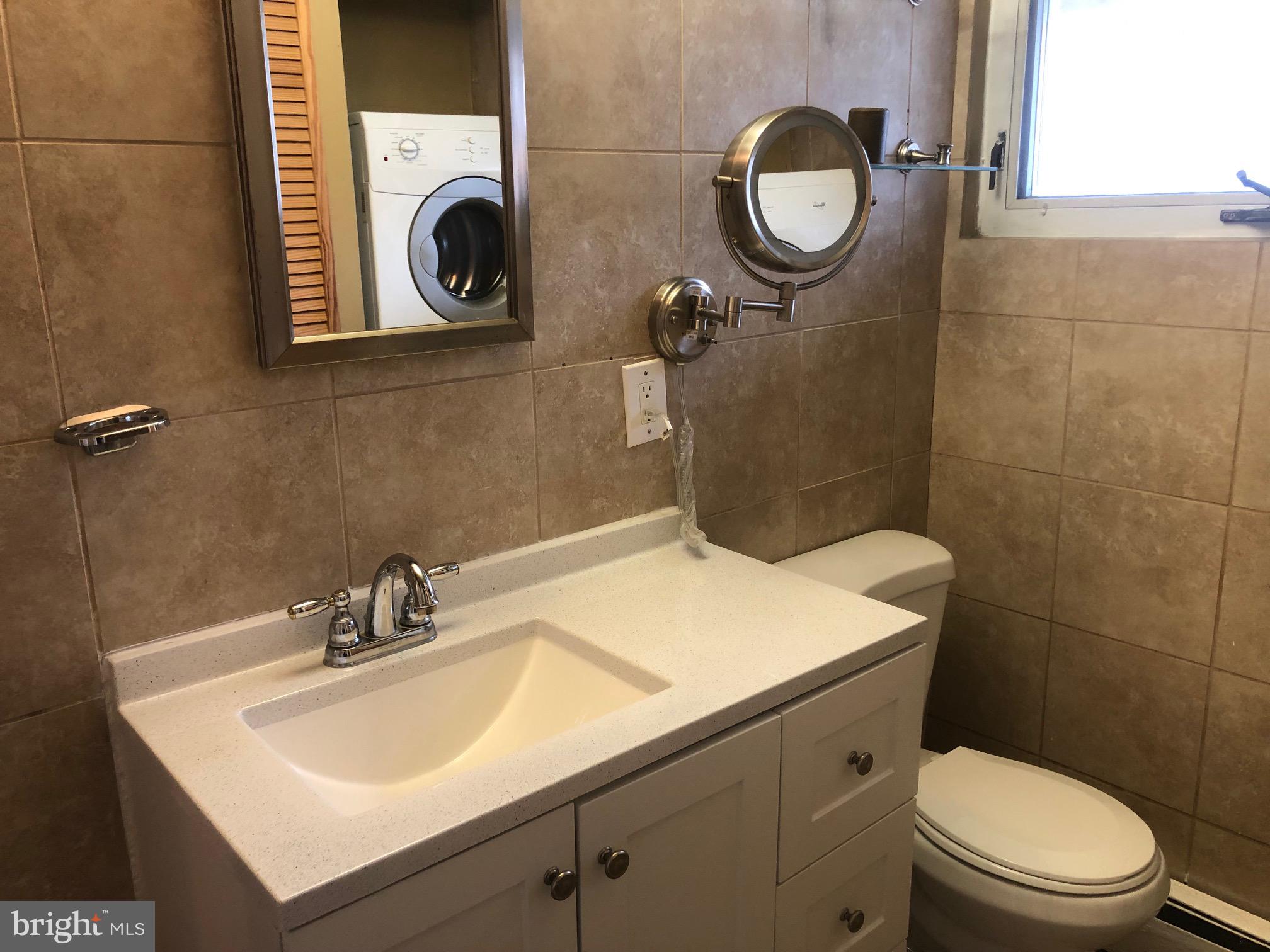 8507 Patton Road Glenside, PA 19038 - Photo 23 of 44 1st Flr Bath